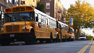 New York kentinde okullar Kovid-19 nedeniyle yeniden kapanacak