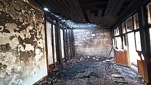 Siirt’te bir cami yakıldı