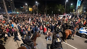 Almanya yine tam kapanıyor… Corona karşıtlarının lideri yoğun bakımda