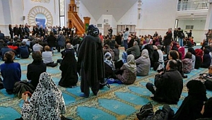 Fransa’dan camileri kapatma tehdidi