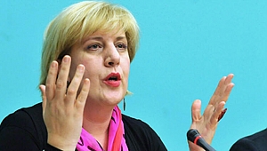 Fransa'nın tartışmalı yasa tasarısına tepkiler büyüyor