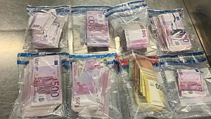 Türk yolcunun iç çamaşırından servet çıktı