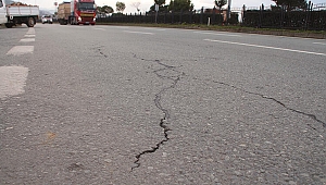Karadeniz Sahil Yolu’nda ‘çatlak’ tehlikesi