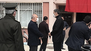 Bakan Selçuk'tan, şehit ailelerine taziye ziyareti