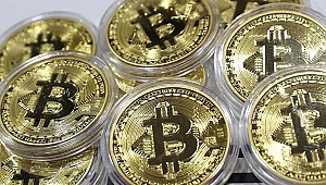 Bitcoin’de yeni zirve 56 bin 425 dolar