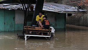 Endonezya'daki heyelanda ölü sayısı 12'ye çıktı