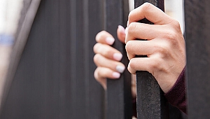 Cani bir anne mi, gen kurbanı dört çocuk mu? Film gibi bir hikayeye hazır olun!