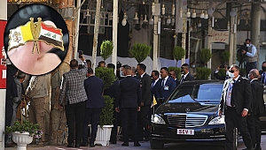 Dünya bu anlara kilitlendi! Papa, Şiilerin en büyük dini mercisi Sistani ile görüştü