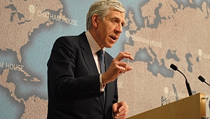 İngiltere eski Dışişleri Bakanı Straw'dan çarpıcı açıklama: Londra KKTC'yi tanıma yolunda adım atmalı!