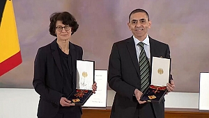 Türk bilim insanları Uğur Şahin ve Özlem Türeci'ye Liyakat Nişanı!
