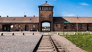 Türkiye'den Auschwitz-Birkenau Vakfına 30 bin avroluk destek