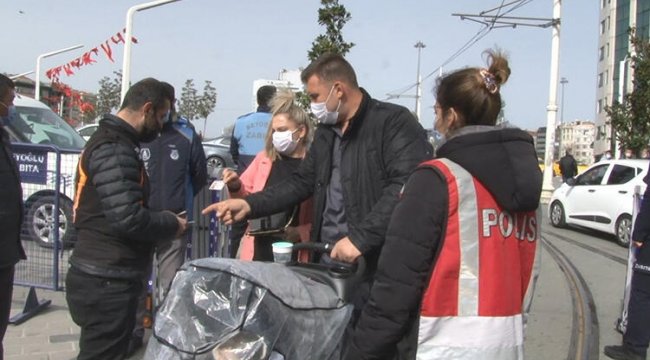 İstiklal Caddesi'nde turist yoğunluğu