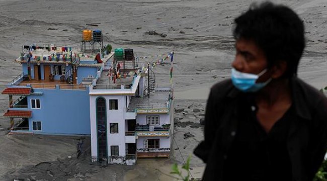 Nepal'deki sellerde ölü sayısı 18'e çıktı