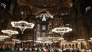 Ayasofya-i Kebir Cami-i Şerifi'nin ibadete açılmasının üzerinden bir yıl geçti