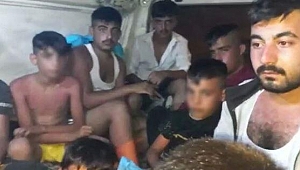 İki kişilik araçtan 18 kişi çıktı