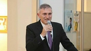 AK Parti Küçükçekmece ilçe Başkanı Recep Şencan Çalışıyor