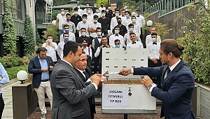 Beşiktaş'ta restoran çalışanları bir aylık bahşişlerini yangın bölgesine gönderdi