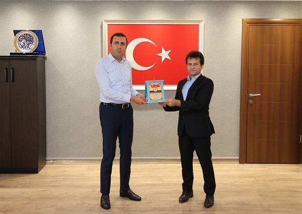 KÜÇÜKÇEKMECE MŪCADELE SPOR KULÜPLERİ YÖNETİMİ KAYMAKAM BEDİRHANOĞLU'NU ZİYARET ETTİ