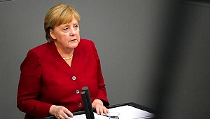 Merkel, Filistin-İsrail meselesinde iki devletli çözümden yana