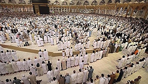 Mescid-i Haram'da bir buçuk yıl aradan sonra ilk kez aralıksız saf tutuldu