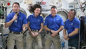 Astronotlar, 20 saatlik uçuş sırasında tuvaleti kullanmadan Dünya’ya dönecek
