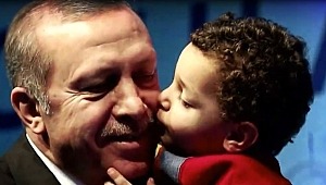 SHU Hakan Berktaş, kitabını bitirmek üzere Reisi bunun için sevdik!