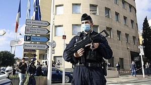 Son dakika... Fransa'nın Cannes kentinde polise bıçaklı saldırı