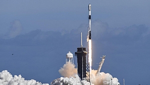 Ay'a çarpması beklenen roket SpaceX'in değilmiş