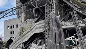 Mariupol’de çocuk hastanesi bombalandı