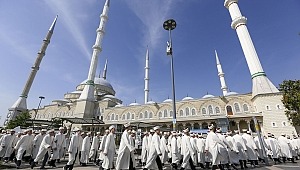 Yeşil Cami Kuran Kursu'ndaki 393 hafız, icazetle Taçlandı