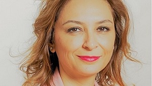 Berna Öztınaz kimdir?