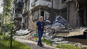 Ünlü aktör Ben Stiller'dan Ukrayna'ya ziyaret
