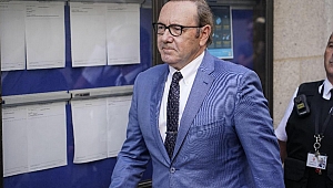 Cinsel tacizle suçlanan Kevin Spacey tutuksuz yargılanacak