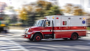 İngiltere! Yaşlı kadın 40 saat ambulans 20 saat sedye bekledi