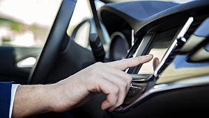 Kanıtlandı! Otomobillerdeki fiziksel tuşlar, dokunmatik ekranları yendi