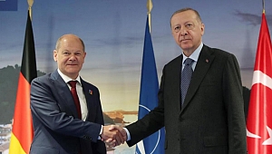 Son dakika... Cumhurbaşkanı Erdoğan, Almanya Başbakanı Scholz ile görüştü