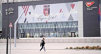 Enerji krizi nedeniyle tiyatro ve statlar kapanıyor