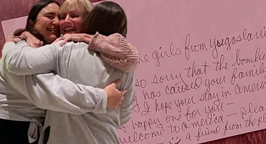 23 yılın ardından mutlu son... Uçaktaki yabancının hediyesi hayatlarını değiştirdi! Film gibi bir hikâye