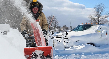 ABD'de kar esareti! Ölü sayısında artış sürüyor... Sürücüler iki gün arabalarında mahsur kaldı