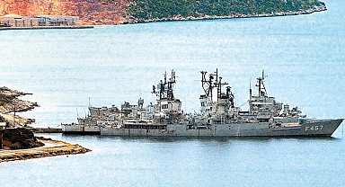 Atina Girit’i kale yapıyor