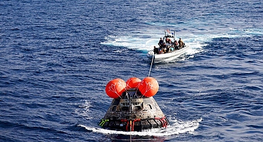 Ay'a yeniden yolculuk: NASA'nın Orion uzay aracı güvenli şekilde Dünya'ya döndü