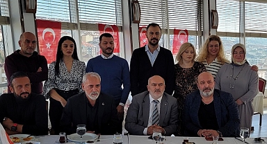 Milli Yol Partisi Beylikdüzü ilçe Kurucu başkan Hamit Cilalı'basın mensupları İle kahvaltı buluştu