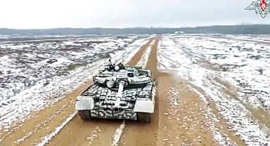 Rus ve Belarus askerlerinden ortak savaş tatbikatı