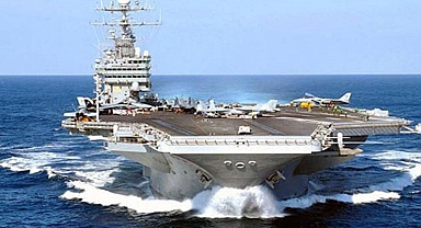Rusya'nın tek uçak gemisi Admiral Kuznetsov'da yangın çıktı