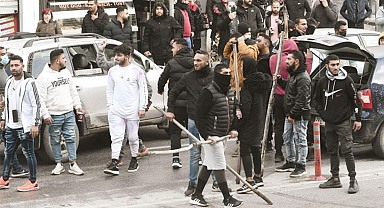 Yunanistan’da Romanlar polis şiddetine isyan etti