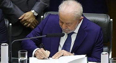 12 yıl sonra yeniden... Brezilya’nın yeni Devlet Başkanı Lula yemin etti