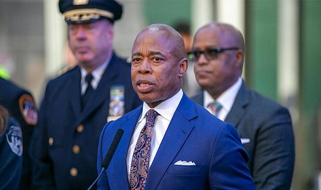 ABD'de kriz büyüyor... New York'un Türk dostu Belediye Başkanı Eric Adams'tan Biden'a gönderme: Kimse koordine etmiyor!