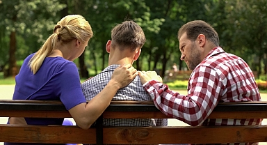 “Ergenlik dönemini sınava hazırlık süreci ile eş zamanlı yaşayan öğrencilerin ailelerine de büyük bir sorumluluk düşüyor. ”