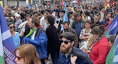 Fransa'da emeklilik protestosu! Binlerce kişi sokağa indi