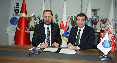  İdis İşitme Merkezleri, İşitme Engelliler Kadın Basketbol Milli Takımı’nın yanında